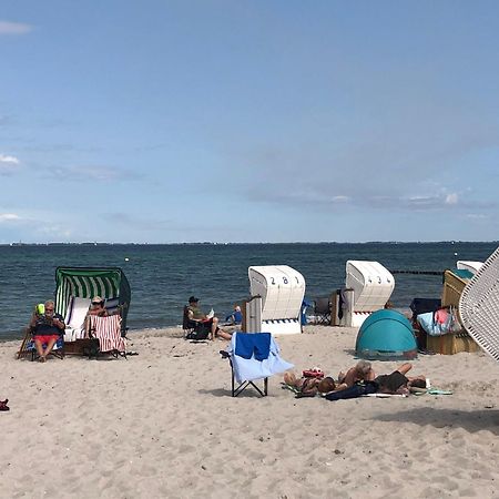 Ferienwohnung Sandkueste Mit Strandkorb & Indoor Spielplatz Heiligenhafen Luaran gambar
