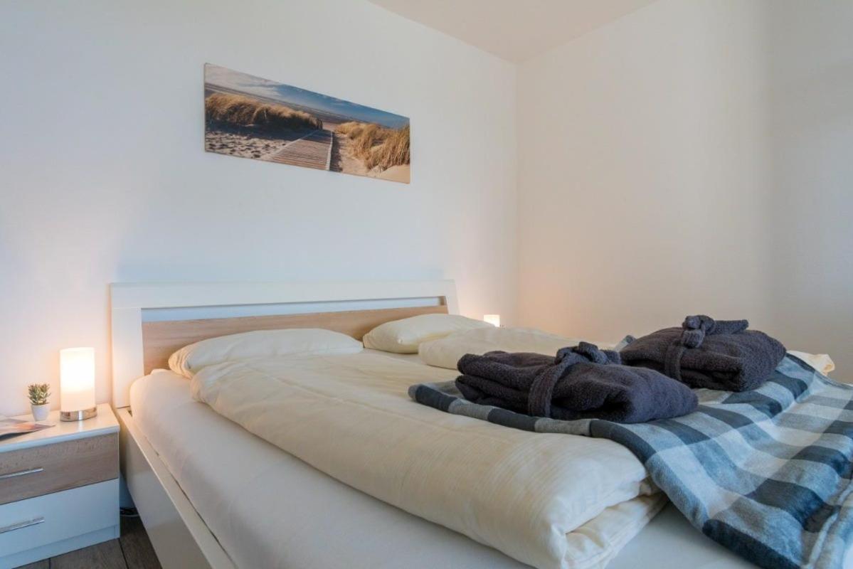 Ferienwohnung Sandkueste Mit Strandkorb & Indoor Spielplatz Heiligenhafen Luaran gambar